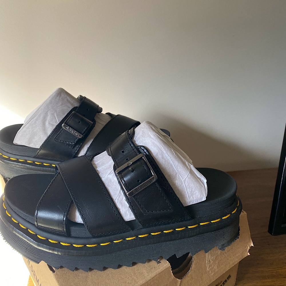 Dr. Martens Ryker Sandals Size 6